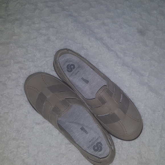 Shoes - Picture 3 of 3